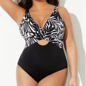 Nwt Swimsuits for All Twist Cutout Plunge keyhole One Piece